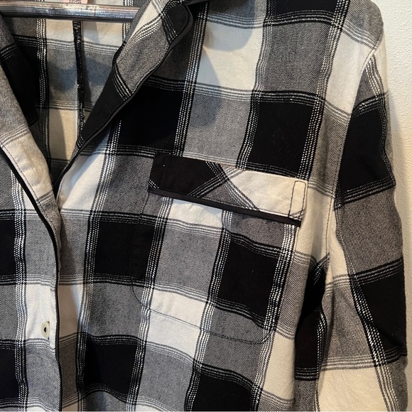 Victoria’s Secret Plaid Pajama Romper Size Large Metallic Threads - Picture 5 of 11